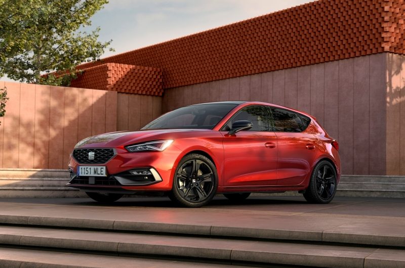 Нынешнему Seat Leon продлили жизнь: в 2029 году его ждёт большое обновление