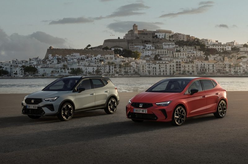 Seat обновил родственные кроссовер Arona и хэтчбек Ibiza: свежий дизайн и прежняя техника