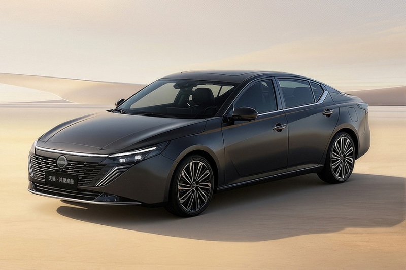 Седан Nissan Teana показал свой новый интерьер