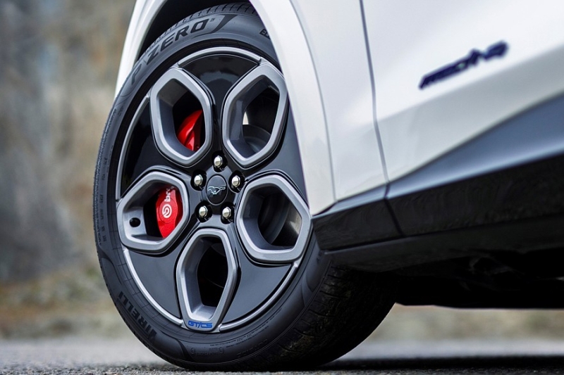 Синева ему к лицу: Ford Mustang Mach-E обзавёлся спецверсией California Special