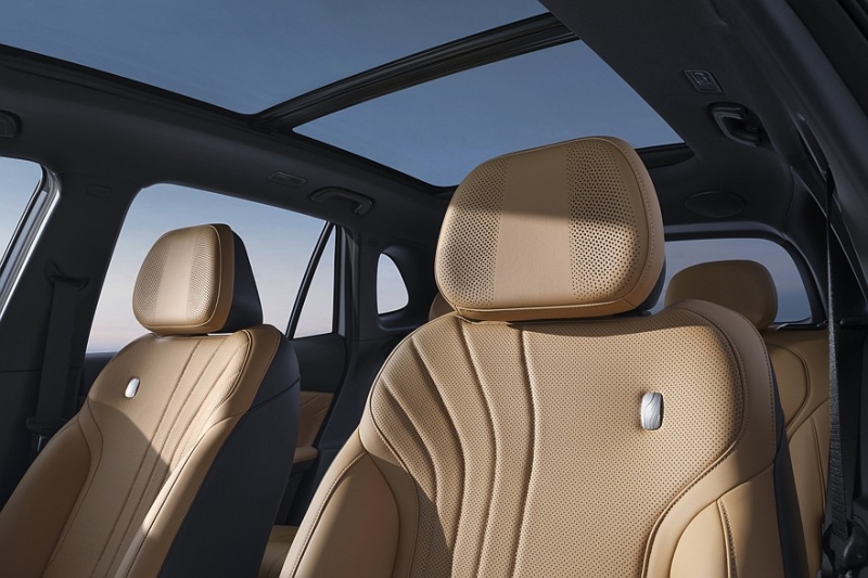 Стал известен состав комплектаций кроссовера Geely EX5 EM-i для российского рынка