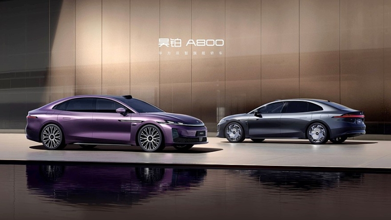 Флагманский седан Hyptec A800 от GAC готовится к премьере, раскрыт дизайн интерьера