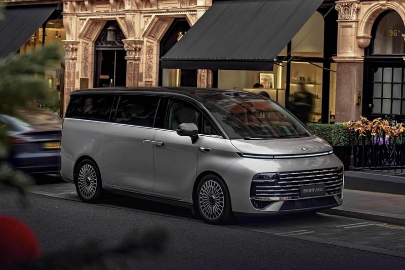 Geely Galaxy V900 готовится к старту продаж: минивэн уже установил необычный рекорд
