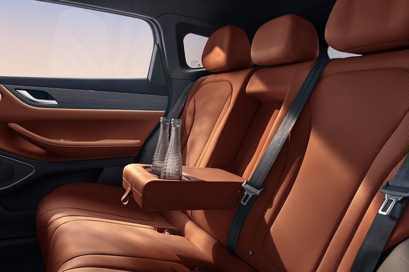 Кроссовер Exeed ET5 на базе Exeed TXL стартует в двух версиях