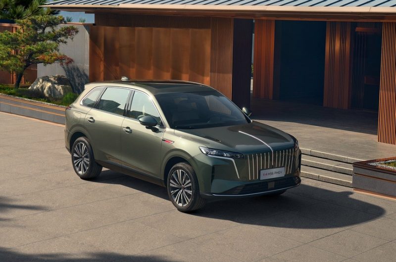 Кроссовер-рекордсмен Hongqi HS6 выходит на рынок