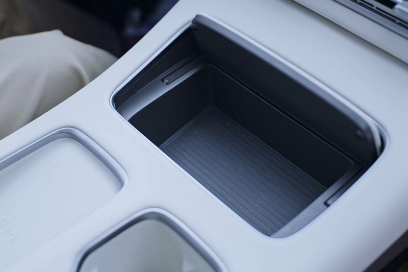 Кроссовер-рекордсмен Hongqi HS6 выходит на рынок