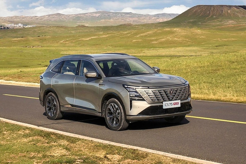 Новый Changan CS75 Plus готов к старту продаж в России: два мотора, есть полный привод