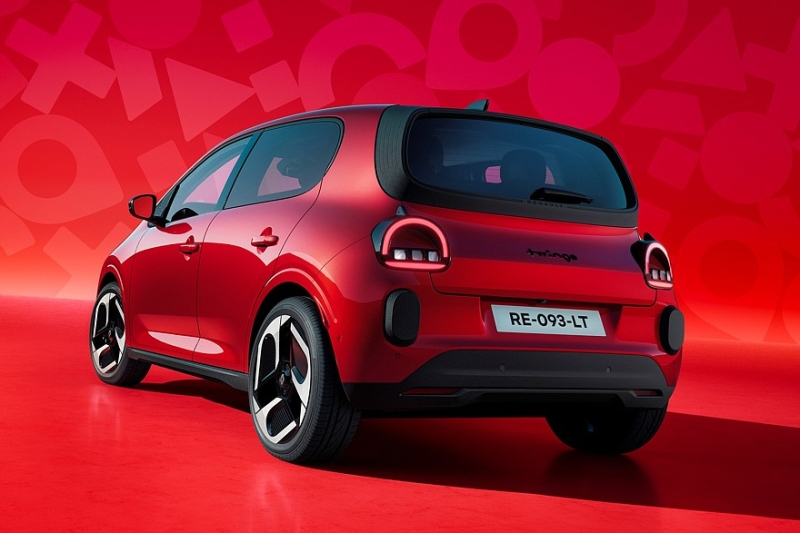 Новый Renault Twingo полностью рассекречен: дёшево, весело, но недалеко (до 263 км)