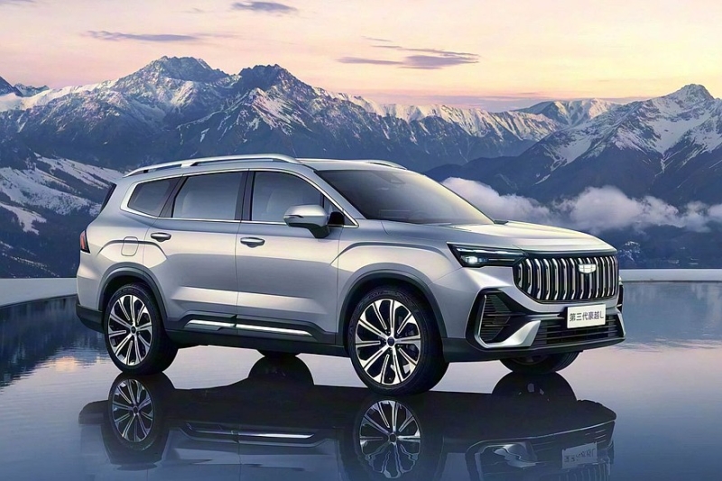 Объявленный новым поколением кроссовер Geely Okavango: больше версий