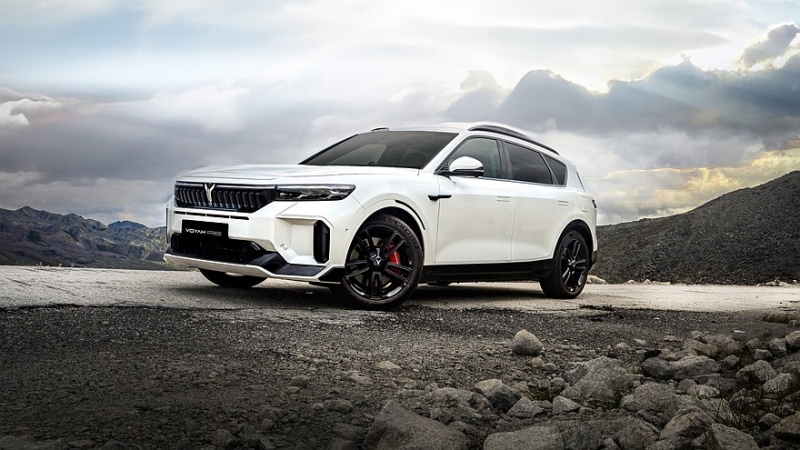 Посвежевший гибридный кроссовер Voyah Free Sport+ получил российский ценник