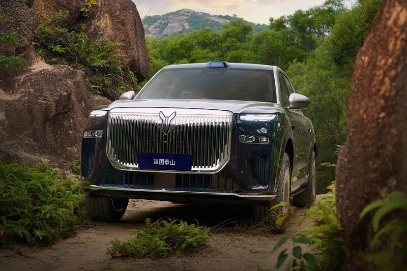 Роскошный кроссовер Voyah Taishan: успешный старт в Китае и премьера версии для России