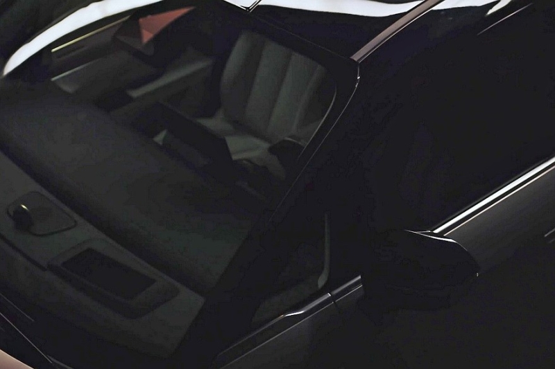 Роскошный минивэн Geely Galaxy V900 показался на первых официальных кадрах