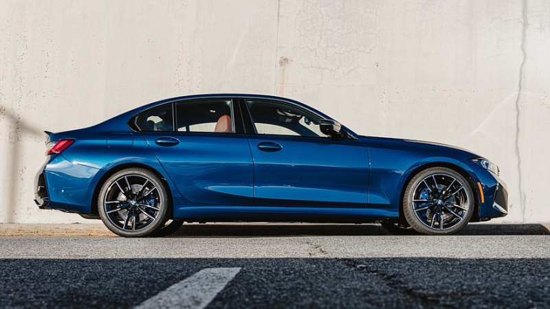 Седан BMW 3 series обзавёлся особенной версией в честь полувекового юбилея