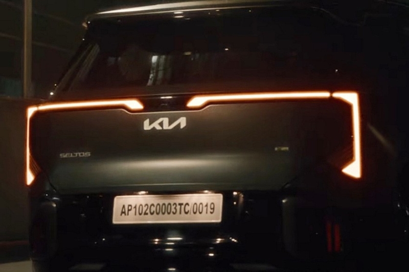 Kia Seltos нового поколения: свежие кадры перед скорой премьерой