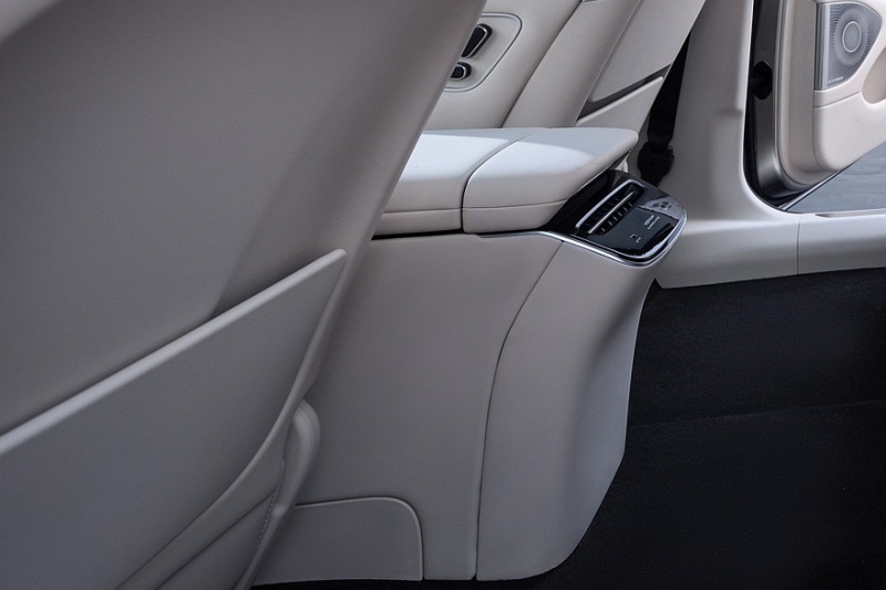 Полноприводный седан Voyah Passion L готов к старту продаж