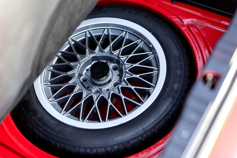 Редкий BMW M3 Sport Evolution 1990 года в идеальном состоянии продадут на аукционе