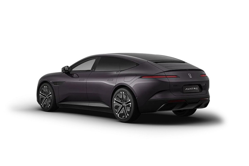 Роскошный седан Avatr 12 стартует в России: комплектации и цены