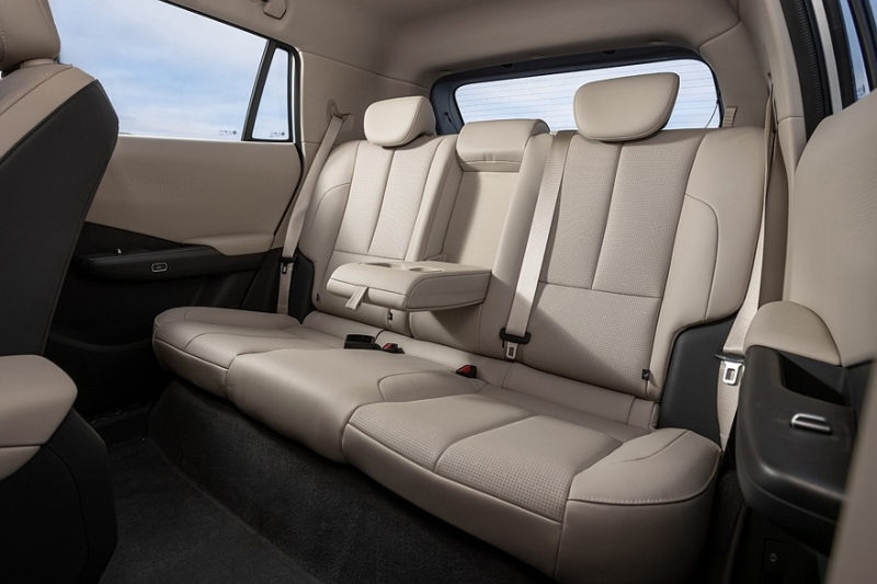 Старт продаж кроссовера Evolute i-Joy нового поколения: полный прайс-лист