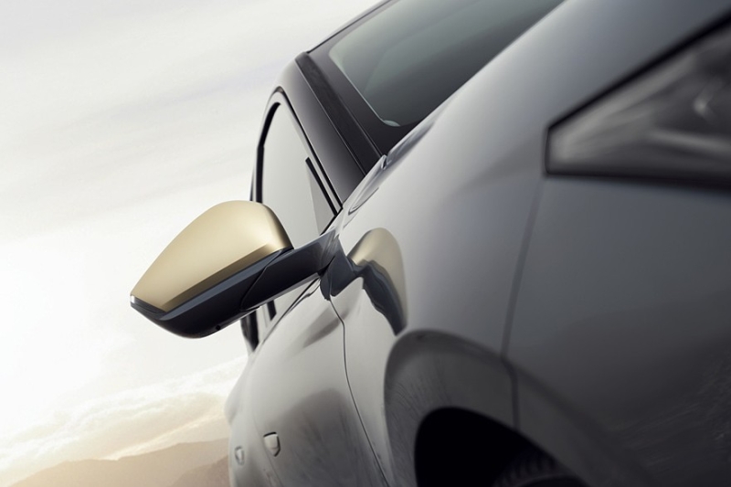 Теряющие покупателей DS 3, DS №4 и DS 7 обзавелись спецверсией Performance Line, цены известны