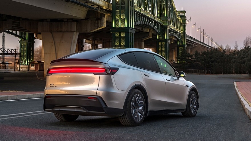 Tesla выпустила 9-миллионный электромобиль на фоне спада продаж и странных прогнозов