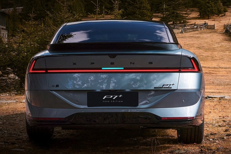 Xpeng P7+ обновлён через год после премьеры: два варианта начинки и статус глобальной модели