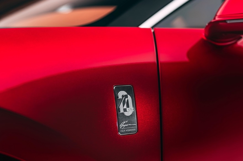 Bugatti Veyron вернулся в виде виртуозного заводского рестомода F.K.P. Hommage