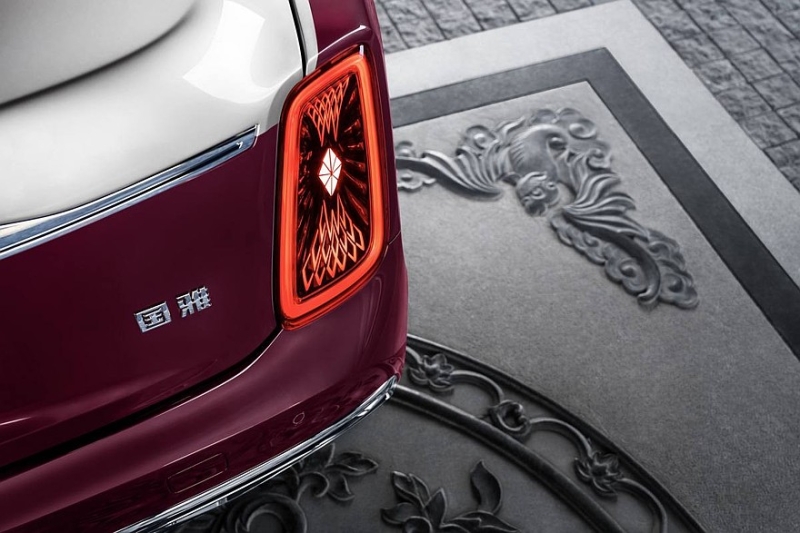 Люксовый седан Hongqi L1 приготовился к старту продаж в России