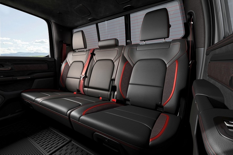 Масл-трак Ram 1500 SRT TRX вернулся: мощнее, быстрее и богаче предшественника