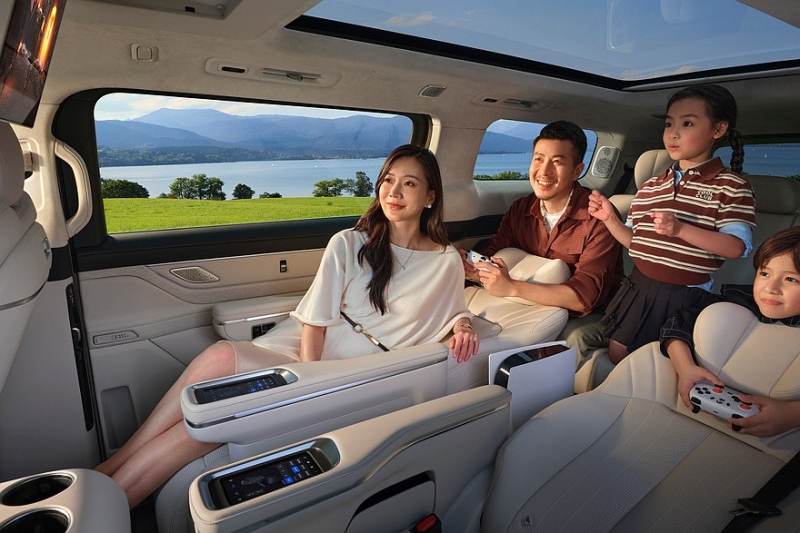 Минивэн Geely Galaxy V900: стандартный полный привод и эмблема из чистого золота