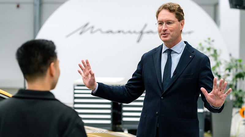 Обновлённый Mercedes-Benz S-Class справит мировую премьеру на следующей неделе