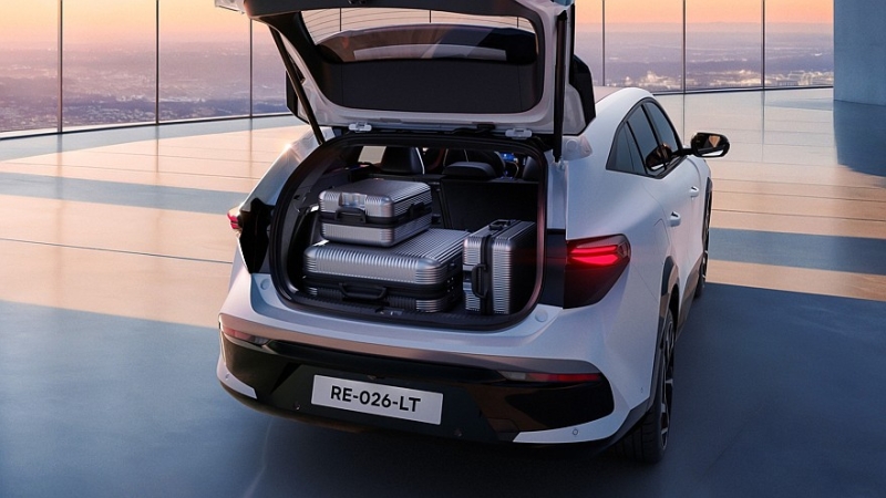 Renault Filante: новый флагманский гибридный кроссовер на платформе Geely и Volvo