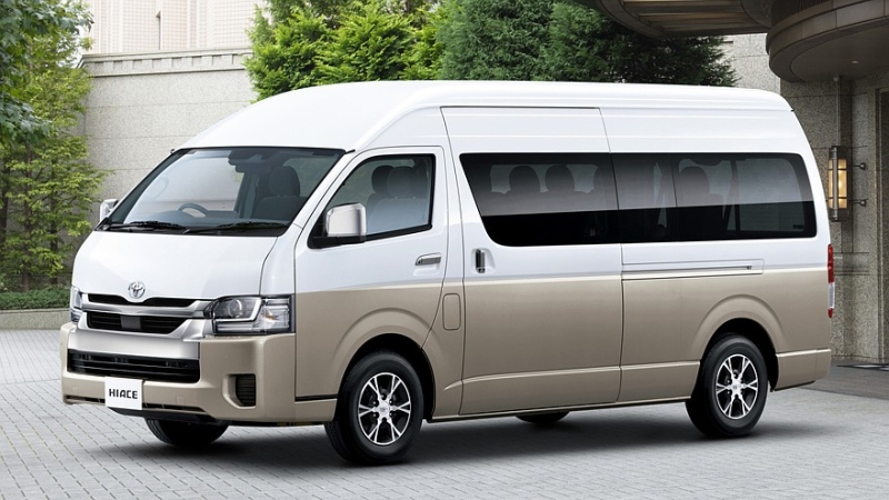 Toyota обновила вэн HiAce прошлого поколения: изменения коснулись салона и списка оснащения