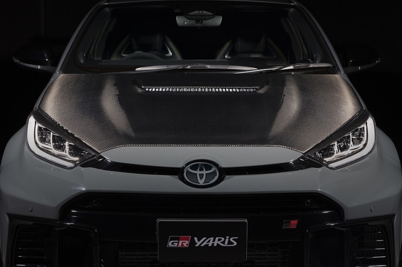 Toyota показала хот-хэтч GR Yaris Morizo RR: новый аэродинамический обвес и гоночный руль