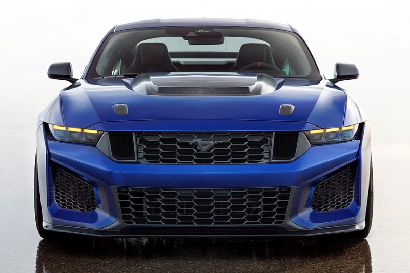 Вместо Shelby GT500: представлен Ford Mustang Dark Horse SC с компрессорным V8