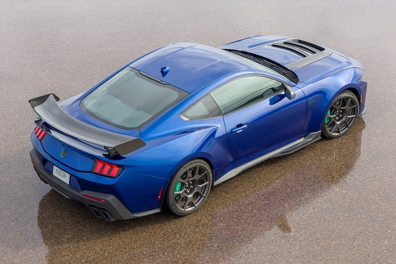 Вместо Shelby GT500: представлен Ford Mustang Dark Horse SC с компрессорным V8