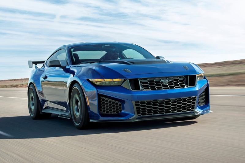 Вместо Shelby GT500: представлен Ford Mustang Dark Horse SC с компрессорным V8