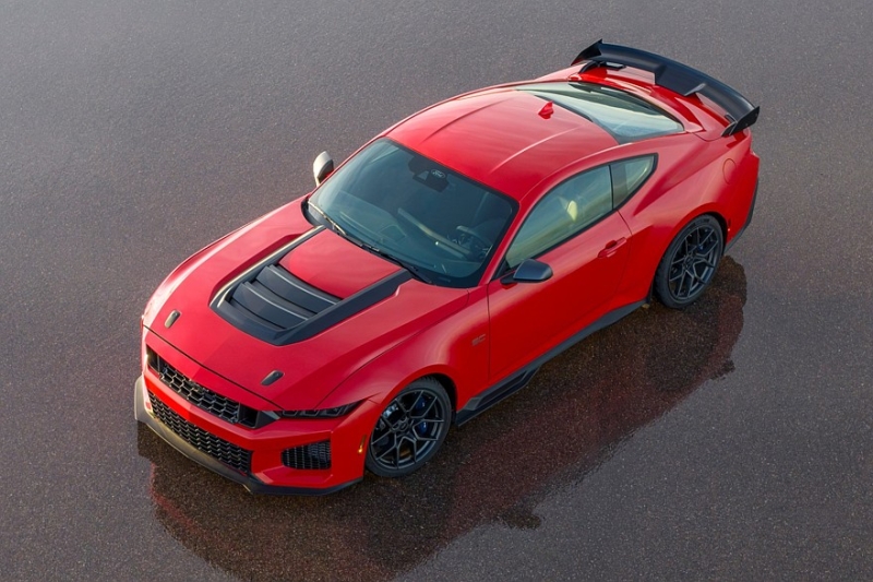 Вместо Shelby GT500: представлен Ford Mustang Dark Horse SC с компрессорным V8