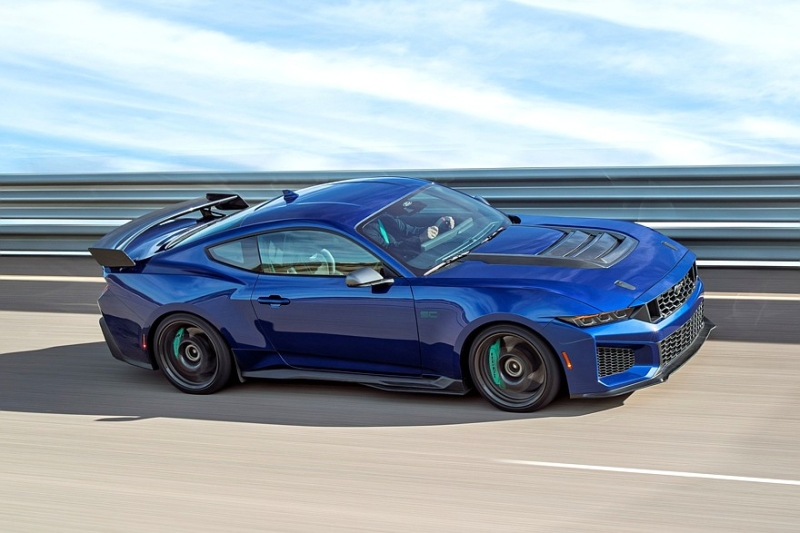 Вместо Shelby GT500: представлен Ford Mustang Dark Horse SC с компрессорным V8
