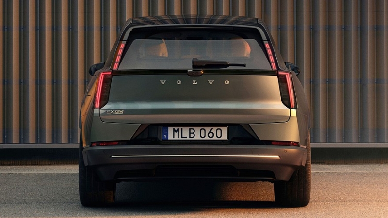 Volvo EX60: без дверных ручек, до 810 км на одной зарядке, сразу есть версия Cross Country