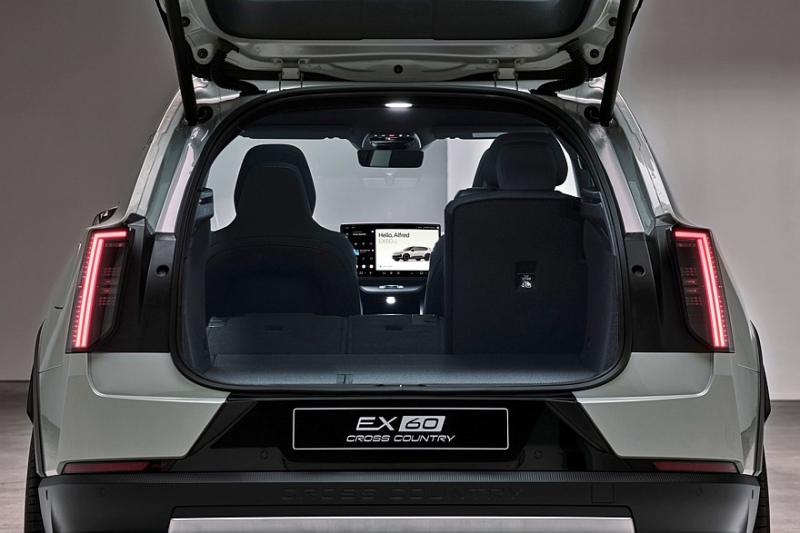 Volvo EX60: без дверных ручек, до 810 км на одной зарядке, сразу есть версия Cross Country
