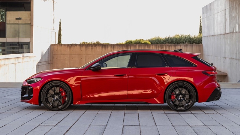 Audi полностью рассекретила новые «заряженные» лифтбек и универсал RS 5