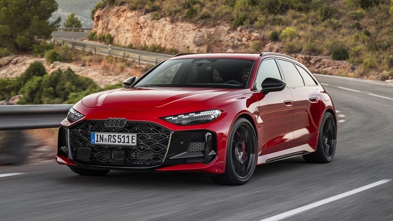 Audi полностью рассекретила новые «заряженные» лифтбек и универсал RS 5