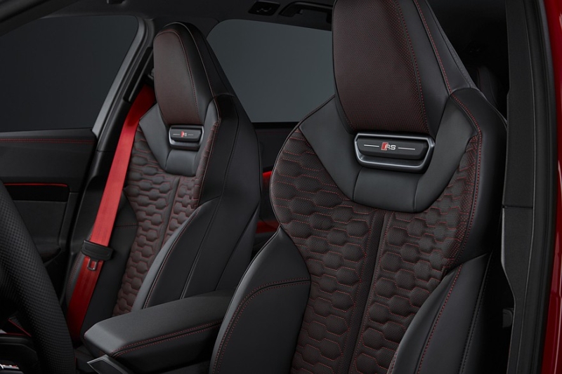 Audi полностью рассекретила новые «заряженные» лифтбек и универсал RS 5