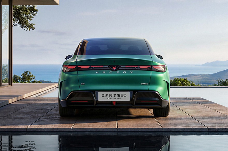 Большой седан Arcfox Alpha S5 от BAIC: рестайлинг и расширение гаммы