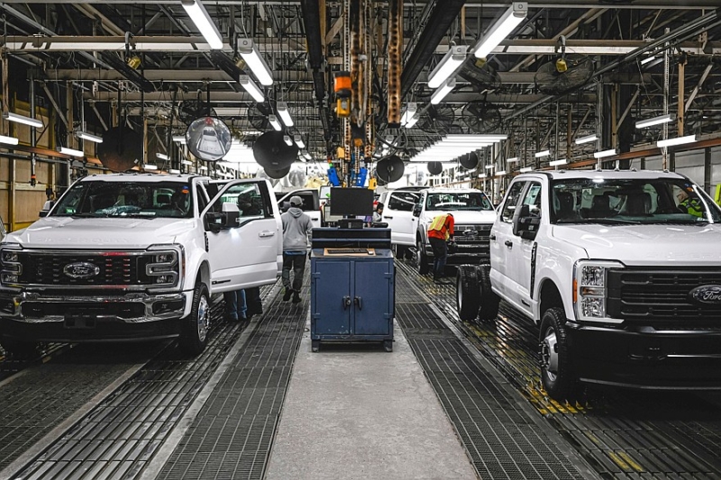 Электрошок, тарифы и пожары: компания Ford объявила об огромных убытках в 2025 году