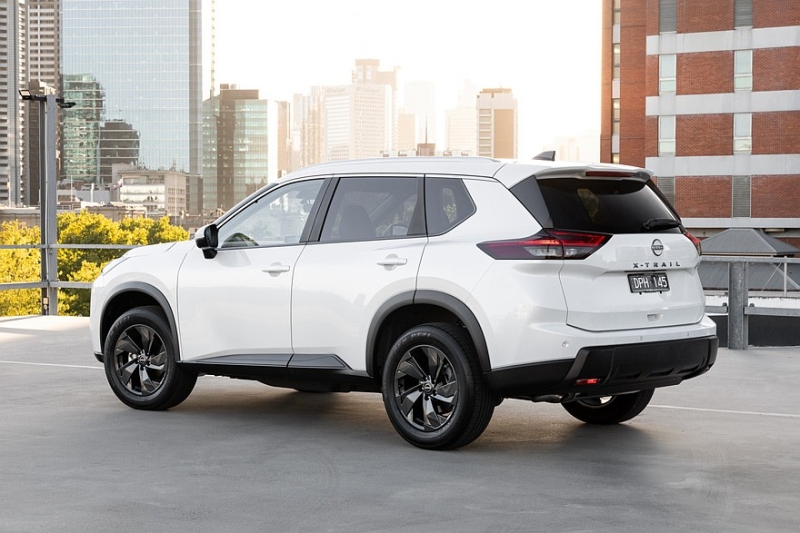 Ещё один обновлённый Nissan X-Trail: без спецверсий, зато моторная гамма – шире