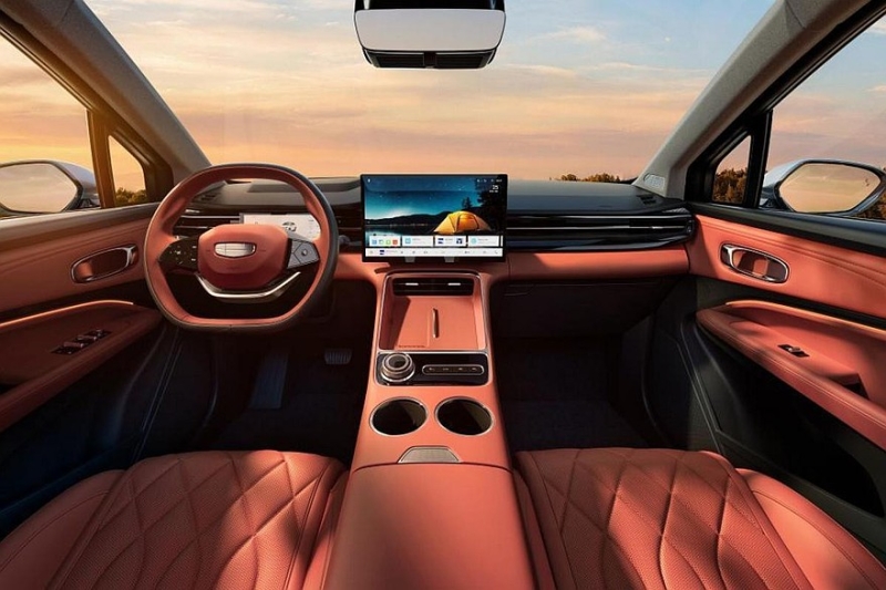 Geely готовится запустить в продажу купеобразный кроссовер Atlas REV