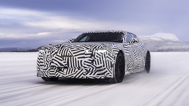 Jaguar GT готовится к премьере: прототип новинки показался в ходе зимних испытаний