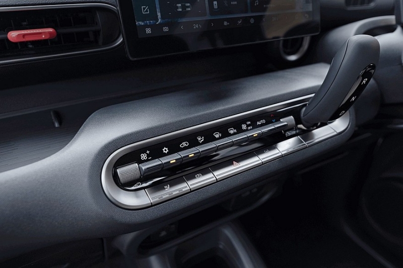 Китайский кей-кар BYD Racco для Японии: официальные фото салона и новые подробности