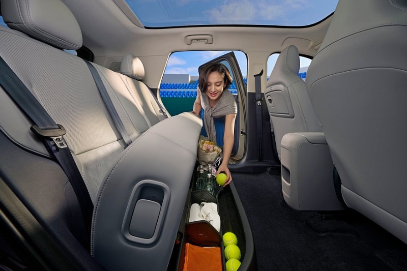 Недорогой кроссовер Leapmotor A10, он же глобальный Leapmotor B03X: показан интерьер